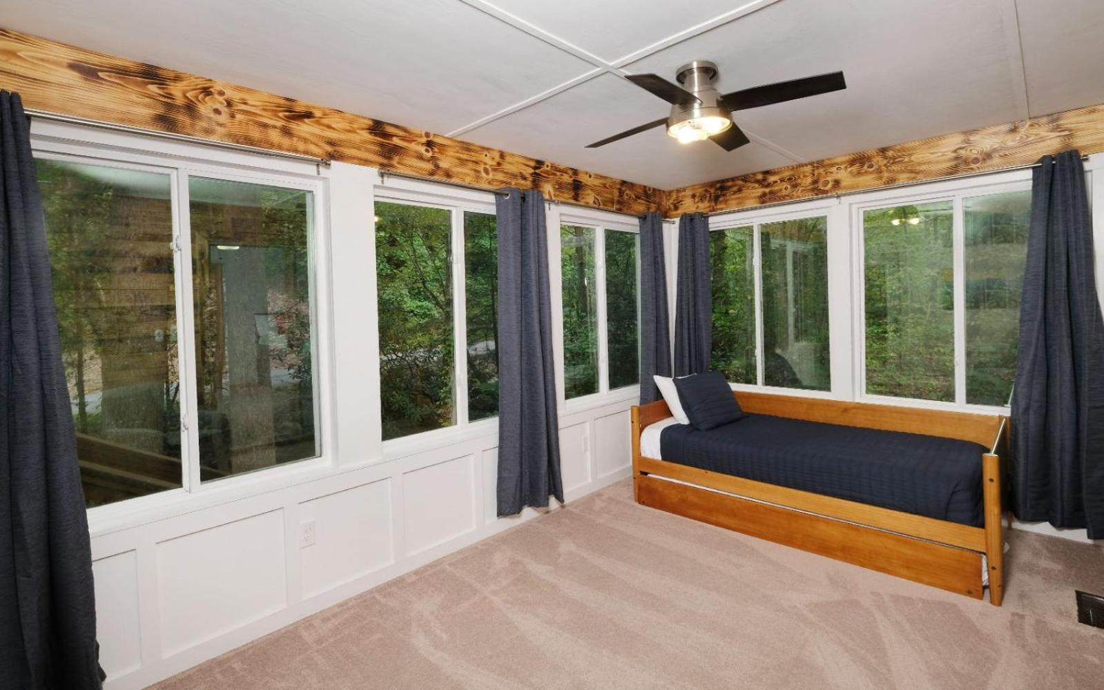 Shady Creek Villa Gatlinburg Exterior photo